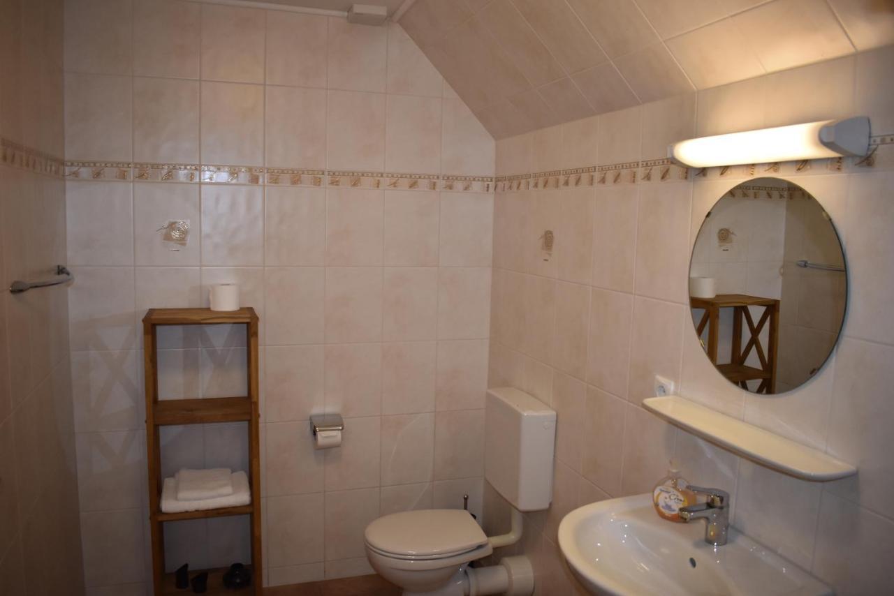 Pension zur Schleuse am Elbe Lübeck - Kanal in Witzeeze Exterior foto