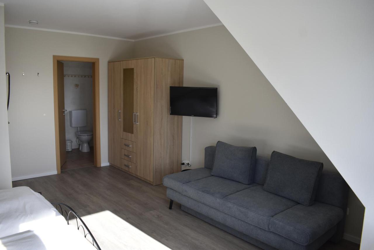 Pension zur Schleuse am Elbe Lübeck - Kanal in Witzeeze Exterior foto