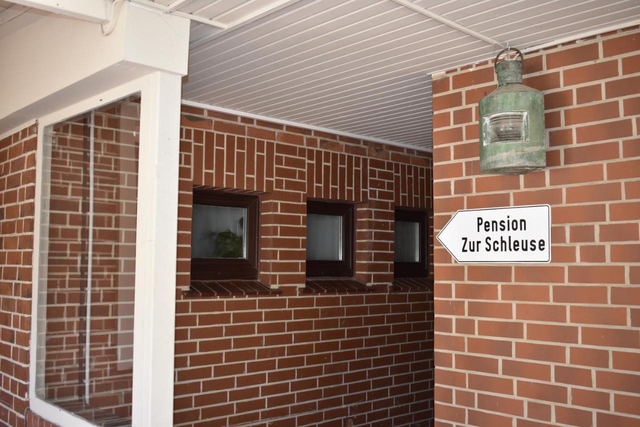 Pension zur Schleuse am Elbe Lübeck - Kanal in Witzeeze Exterior foto